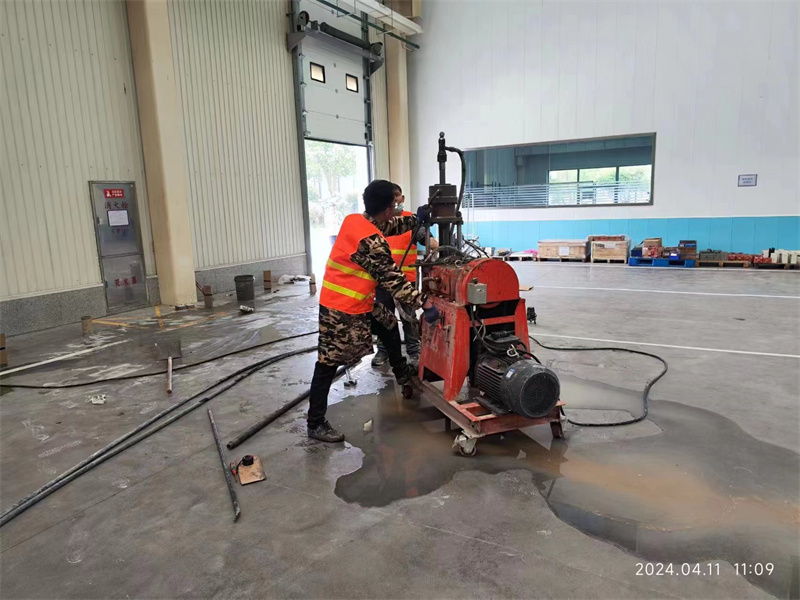 威海厂房地面下沉塌陷注浆加固施工